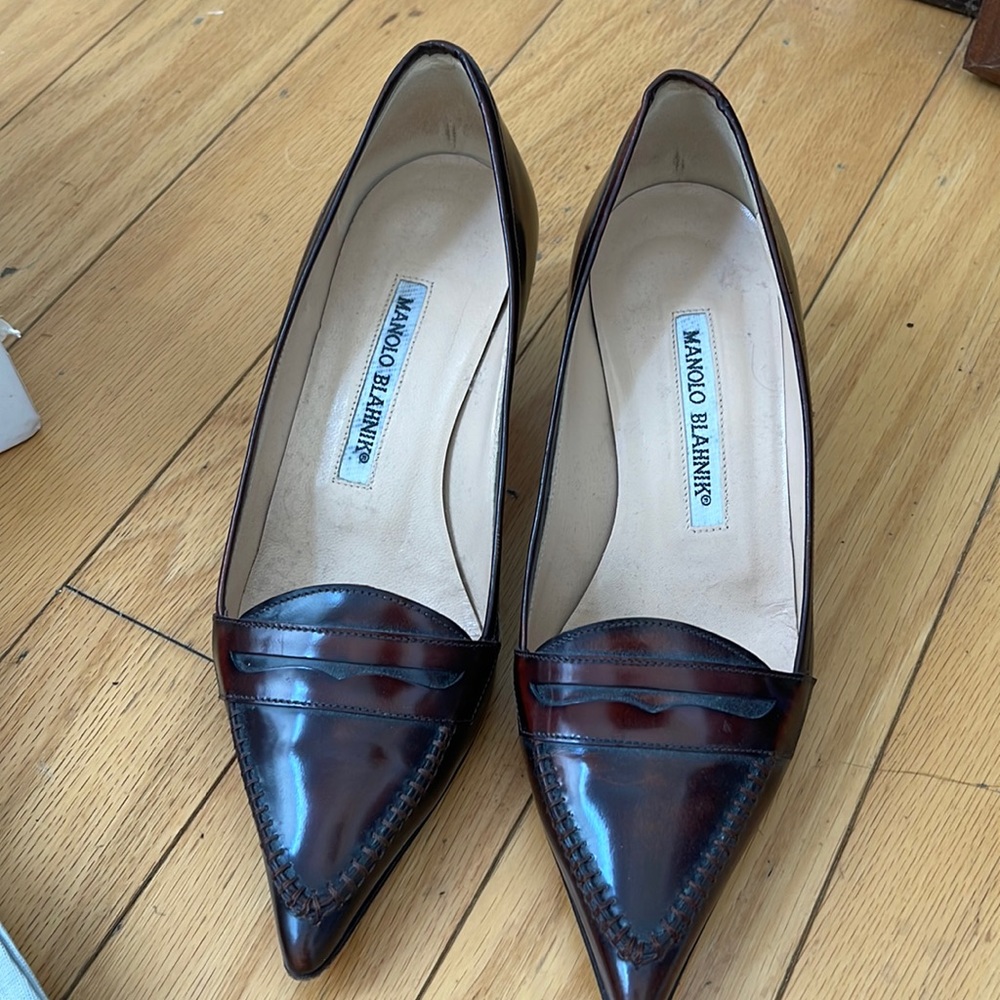 Manolo Blahnik pumps 35.5 with kitten heel